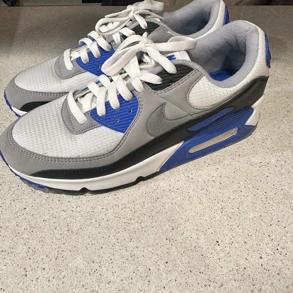 Nike Men's Shoes in Gray, Blue, and White